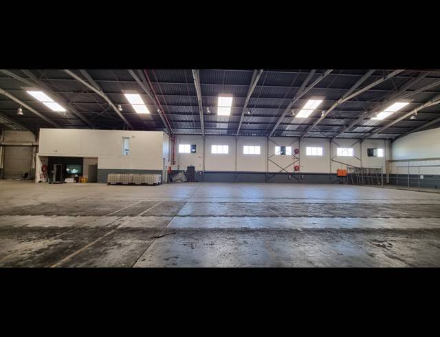 2,549M² WAREHOUSE TO LET IN AIRPORT INDUSTRIA